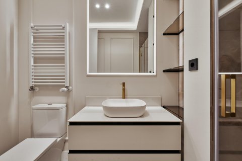Huoneisto myytävänä Madrid, Espanja, 3 makuuhuonetta, 124 m2 No. 179868 - kuva 29