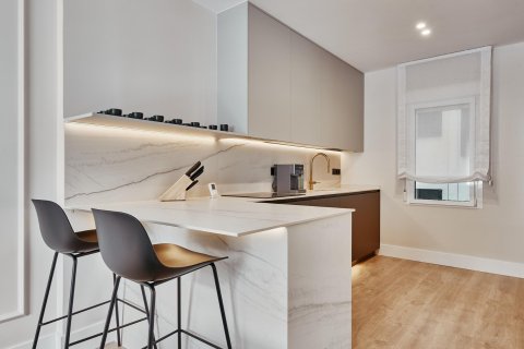 Huoneisto myytävänä Madrid, Espanja, 3 makuuhuonetta, 124 m2 No. 179868 - kuva 13