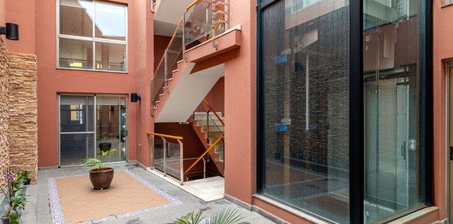 House à Las Palmas De Gran Canaria, Gran Canaria, Espagne 4 chambres, 843.58 m2 No. 167770