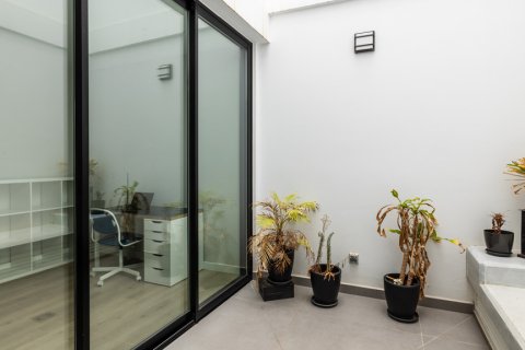Casa adosada en venta en Las Palmas De Gran Canaria, Gran Canaria, España 4 dormitorios, 278 m2 No. 167771 - foto 16