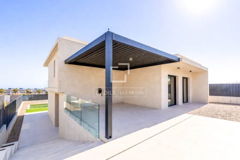 Villa for sale in Sitges, Barcelona, Spain 5 bedrooms, 305 sq.m. No. 164887 - photo 6