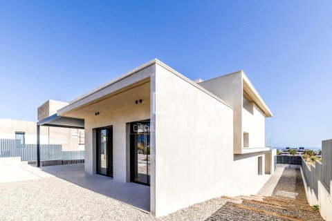 Villa for sale in Sitges, Barcelona, Spain 5 bedrooms, 305 sq.m. No. 164887 - photo 8