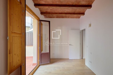 Apartment for sale in Barcelona, Spain 2 bedrooms, 69 sq.m. No. 164889 - photo 2