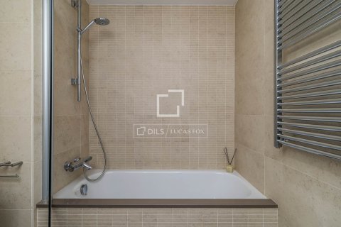 Apartment for sale in Barcelona, Spain 2 bedrooms, 67 sq.m. No. 164890 - photo 21