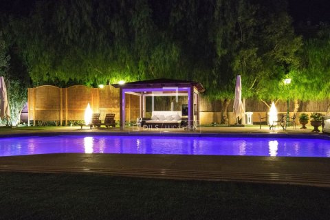 Villa for sale in Sitges, Barcelona, Spain 8 bedrooms, 905 sq.m. No. 164888 - photo 2