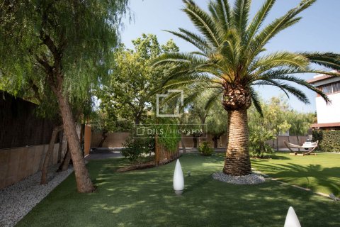 Villa for sale in Sitges, Barcelona, Spain 8 bedrooms, 905 sq.m. No. 164888 - photo 4