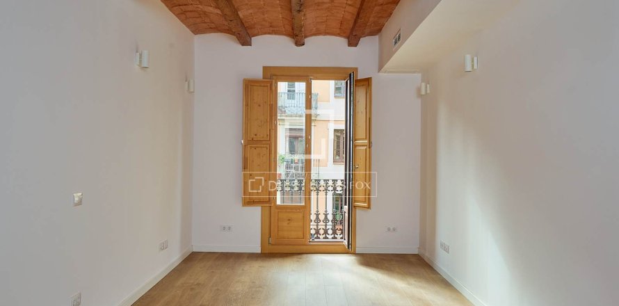 Apartment in Barcelona, Spain 2 bedrooms, 77 sq.m. No. 164892