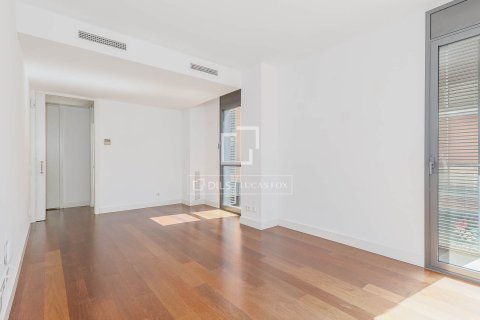 Продажа квартиры в Барселона, Испания 3 спальни, 95м2 №164891 - фото 2