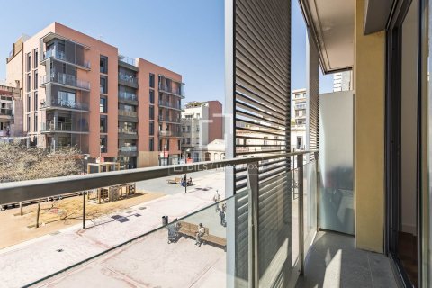 Продажа квартиры в Барселона, Испания 3 спальни, 95м2 №164891 - фото 7