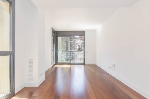 Продажа квартиры в Барселона, Испания 3 спальни, 95м2 №164891 - фото 4