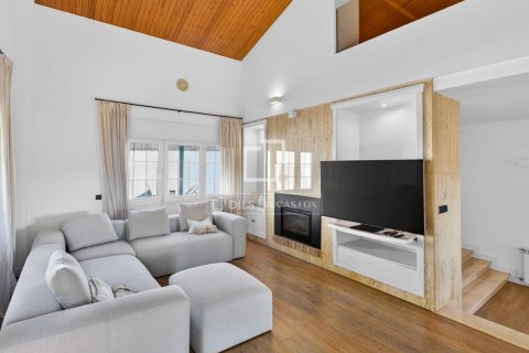 Villa for sale in Argentona, Barcelona, Spain 5 bedrooms, 560 sq.m. No. 164893 - photo 9