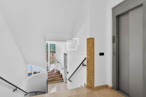 Villa for sale in Argentona, Barcelona, Spain 5 bedrooms, 560 sq.m. No. 164893 - photo 22