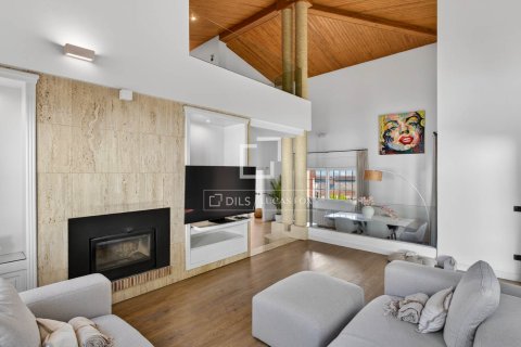 Villa for sale in Argentona, Barcelona, Spain 5 bedrooms, 560 sq.m. No. 164893 - photo 7