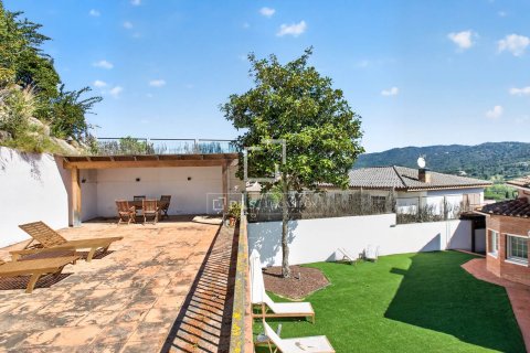 Villa for sale in Argentona, Barcelona, Spain 5 bedrooms, 560 sq.m. No. 164893 - photo 4