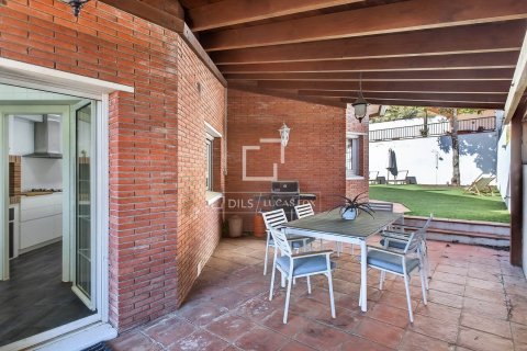 Villa for sale in Argentona, Barcelona, Spain 5 bedrooms, 560 sq.m. No. 164893 - photo 18