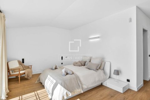 Villa for sale in Argentona, Barcelona, Spain 5 bedrooms, 560 sq.m. No. 164893 - photo 30