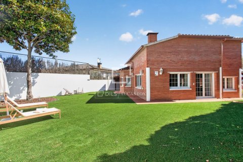Villa for sale in Argentona, Barcelona, Spain 5 bedrooms, 560 sq.m. No. 164893 - photo 2