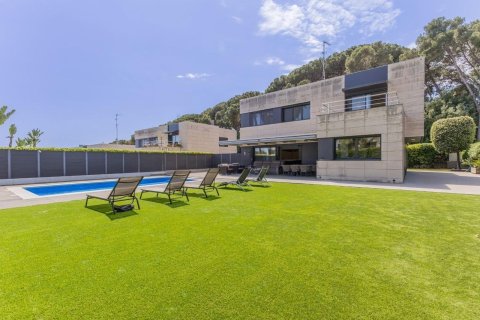 House for sale in Sant Andreu de Llavaneres, Barcelona, Spain 5 bedrooms, 578 sq.m. No. 168478 - photo 8