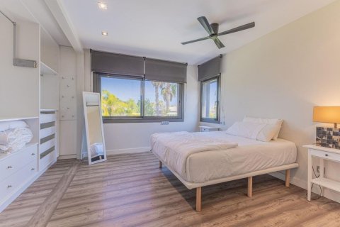 House for sale in Sant Andreu de Llavaneres, Barcelona, Spain 5 bedrooms, 578 sq.m. No. 168478 - photo 28