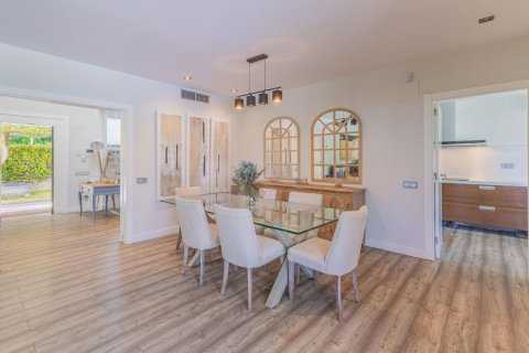 House for sale in Sant Andreu de Llavaneres, Barcelona, Spain 5 bedrooms, 578 sq.m. No. 168478 - photo 13