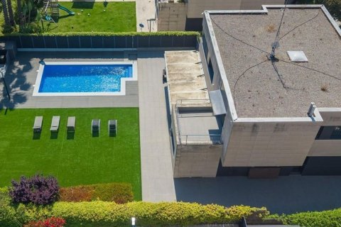 House for sale in Sant Andreu de Llavaneres, Barcelona, Spain 5 bedrooms, 578 sq.m. No. 168478 - photo 2