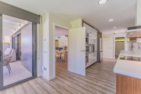 House for sale in Sant Andreu de Llavaneres, Barcelona, Spain 5 bedrooms, 578 sq.m. No. 168478 - photo 17