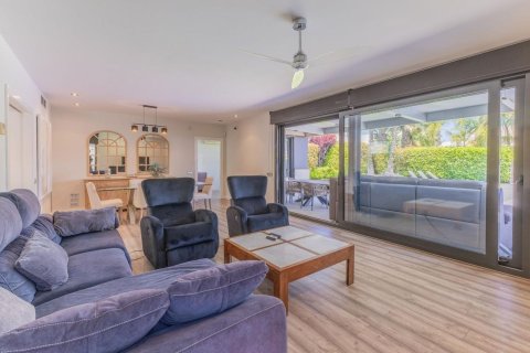 House for sale in Sant Andreu de Llavaneres, Barcelona, Spain 5 bedrooms, 578 sq.m. No. 168478 - photo 14
