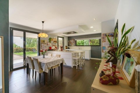 Продажа дома в Тейя, Барселона, Испания 4 спальни, 372м2 №168479 - фото 13