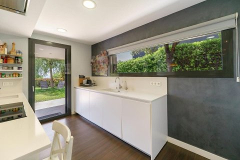 Продажа дома в Тейя, Барселона, Испания 4 спальни, 372м2 №168479 - фото 15