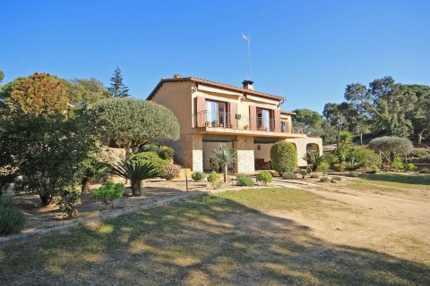 Dom w Lloret de Mar, Girona, Hiszpania 4 sypialnie, 350 mkw. nr 168484 – zdjęcie 3
