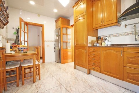 Dom w Lloret de Mar, Girona, Hiszpania 4 sypialnie, 350 mkw. nr 168484 – zdjęcie 23