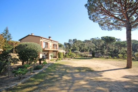 Dom w Lloret de Mar, Girona, Hiszpania 4 sypialnie, 350 mkw. nr 168484