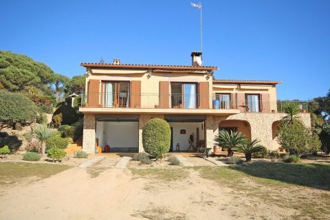 Dom w Lloret de Mar, Girona, Hiszpania 4 sypialnie, 350 mkw. nr 168484 – zdjęcie 5