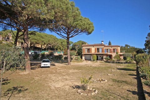 Dom w Lloret de Mar, Girona, Hiszpania 4 sypialnie, 350 mkw. nr 168484 – zdjęcie 9