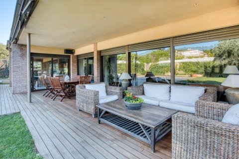 Продажа дома в Сант-Фелиу-де-Гиксолс, Герона, Испания 4 спальни, 380м2 №168483 - фото 4
