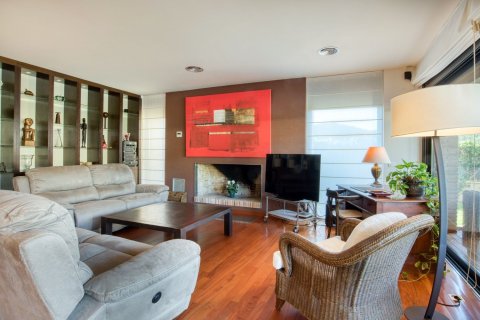 Продажа дома в Сант-Фелиу-де-Гиксолс, Герона, Испания 4 спальни, 380м2 №168483 - фото 10