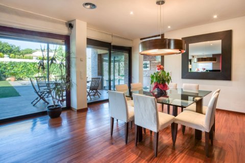 Продажа дома в Сант-Фелиу-де-Гиксолс, Герона, Испания 4 спальни, 380м2 №168483 - фото 9