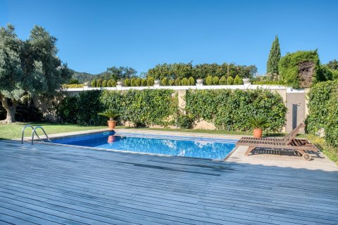 Продажа дома в Сант-Фелиу-де-Гиксолс, Герона, Испания 4 спальни, 380м2 №168483 - фото 6