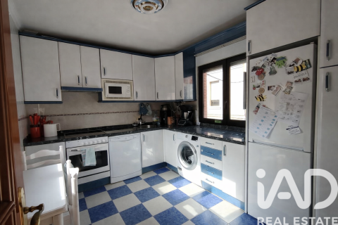 Duplex for sale in Astorga, Leon, Spain 2 bedrooms, 118 sq.m. No. 185143 - photo 9
