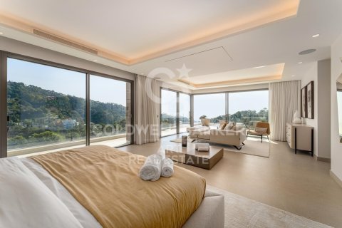Villa for sale in Benahavis, Malaga, Spain 6 bedrooms, 958 sq.m. No. 157628 - photo 9