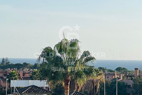 Продажа пентхауса в Эстепона, Малага, Испания 2 спальни, 90м2 №157632 - фото 8