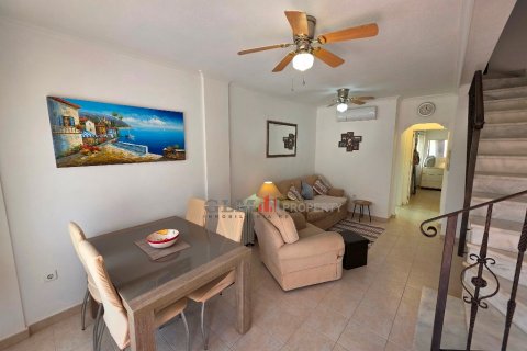 Apartment for sale in Los Alcazares, Murcia, Spain 3 bedrooms, No. 193415 - photo 2