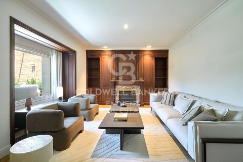 Kattohuoneisto myytävänä Barcelona, Espanja, 4 makuuhuonetta, 440 m2 No. 178384 - kuva 10