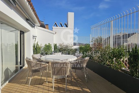 Kattohuoneisto myytävänä Barcelona, Espanja, 4 makuuhuonetta, 440 m2 No. 178384 - kuva 2
