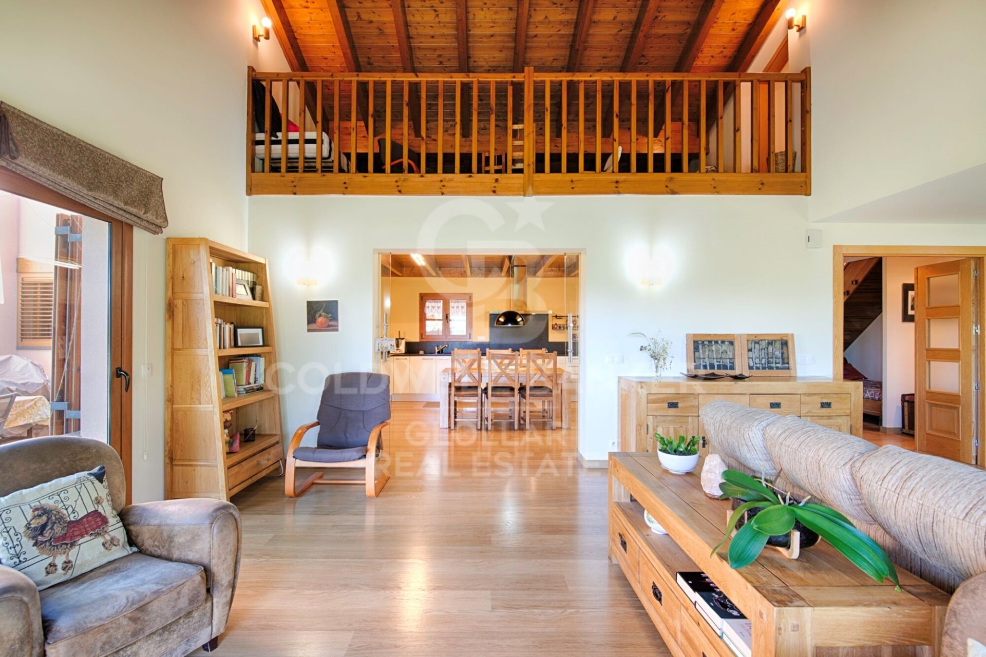 Māja Spānijā 4 istabas, 300 m2 Nr. 178387