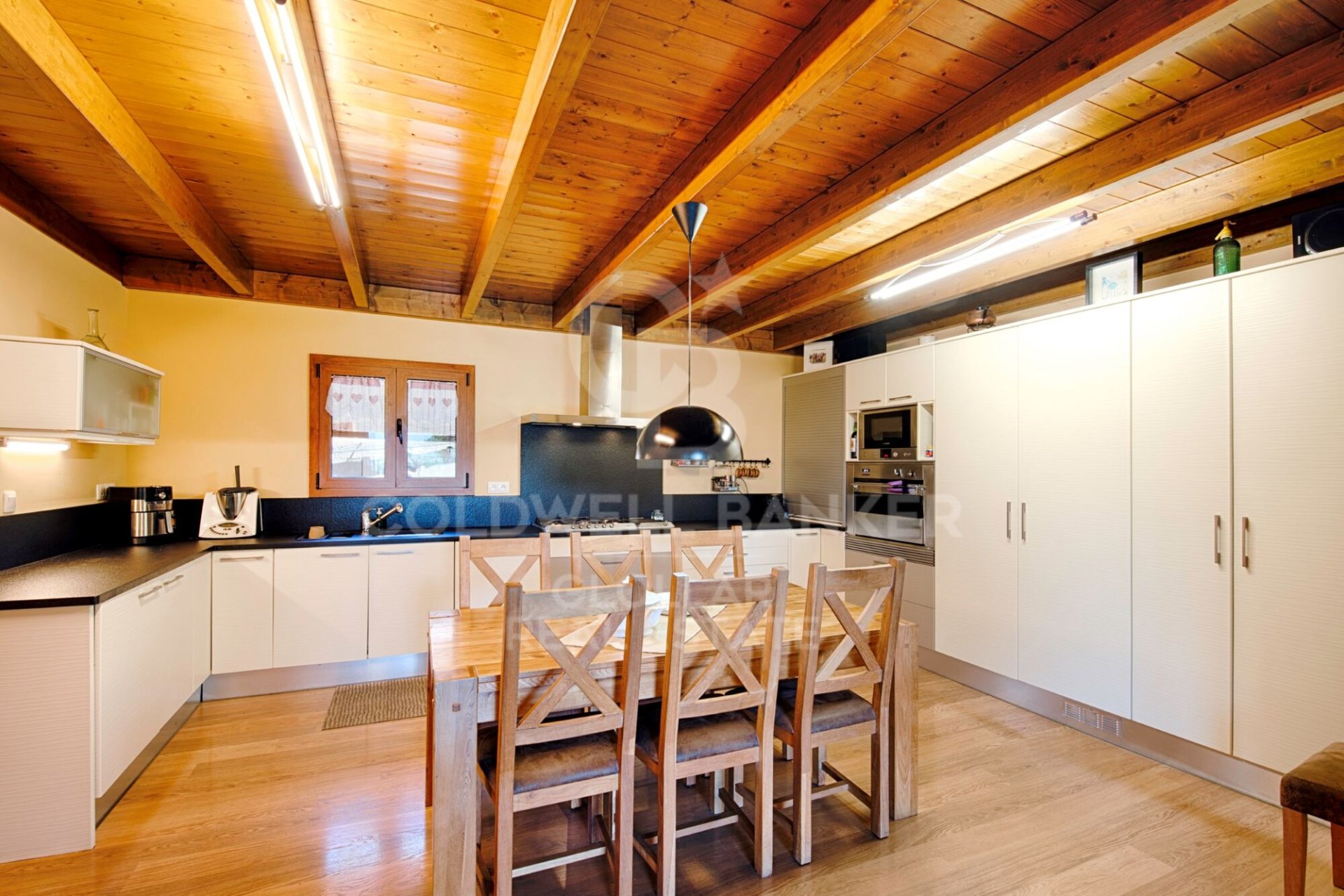 Māja Spānijā 4 istabas, 300 m2 Nr. 178387