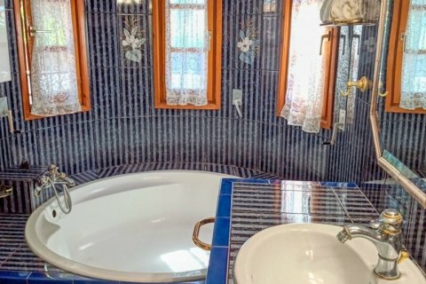 Hus till salu i San Vicente del Raspeig, Alicante, Spanien 6 sovrum, 345 kvm. Nr. 154242 - foto 12