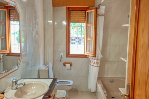 Hus till salu i San Vicente del Raspeig, Alicante, Spanien 6 sovrum, 345 kvm. Nr. 154242 - foto 8