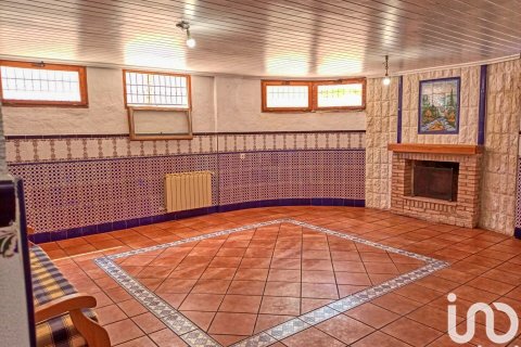 Hus till salu i San Vicente del Raspeig, Alicante, Spanien 6 sovrum, 345 kvm. Nr. 154242 - foto 14