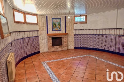 Hus till salu i San Vicente del Raspeig, Alicante, Spanien 6 sovrum, 345 kvm. Nr. 154242 - foto 15